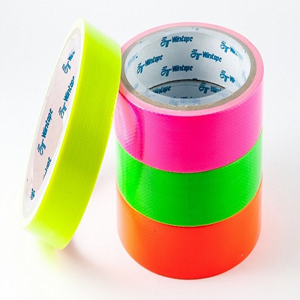 Wintape วินเทป เทปผ้าสีสะท้อนแสงความยาว กว้าง 1 นิ้ว ยาว 5 หลา