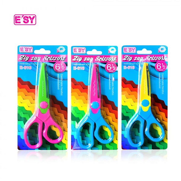 กรรไกรซิกแซก อีซี่ No.E-616